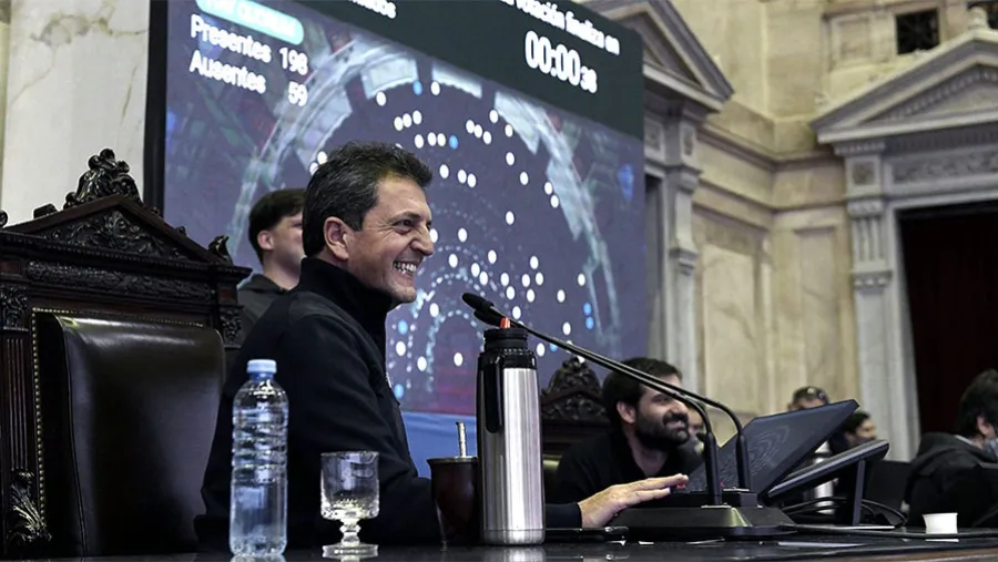  “El desafío es dejar esta herramienta a la democracia para que pueda contar con este sistema de sesión virtual y lo pueda realizar en cualquier emergencia”, sostuvo Sergio Massa, presidente de la Cámara de Diputados.
