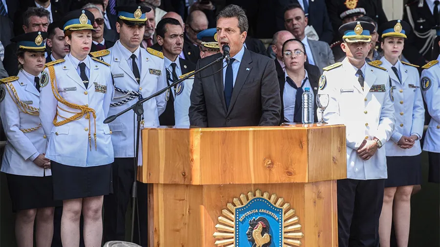 Massa: “No hay mejor herramienta para el cumplimiento de la ley que Fuerzas de Seguridad profesionales, equipadas y respetadas”.