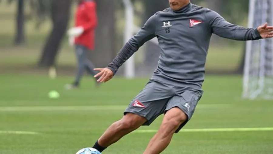 En Estudiantes de La Plata esperan por la evolución del entrerriano Mauro Díaz