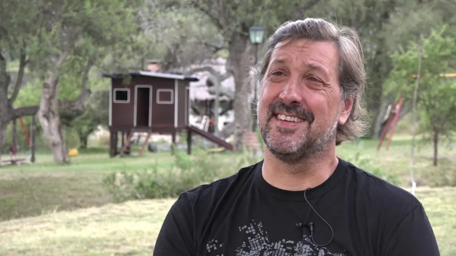 Tras retirarse en Sionista, Osella se alejó del básquet y se mudó a las sierras de Córdoba Tras retirarse en Sionista, Osella se alejó del básquet y se mudó a las sierras de Córdoba