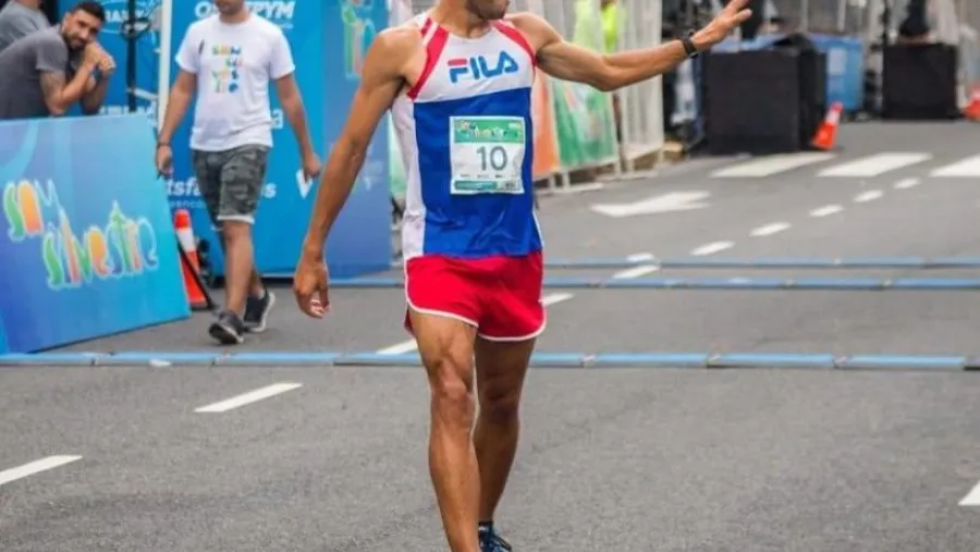 Martín Méndez Pedestrismo: el concordiense Martín Méndez fue segundo de la San Silvestre en Buenos Aires