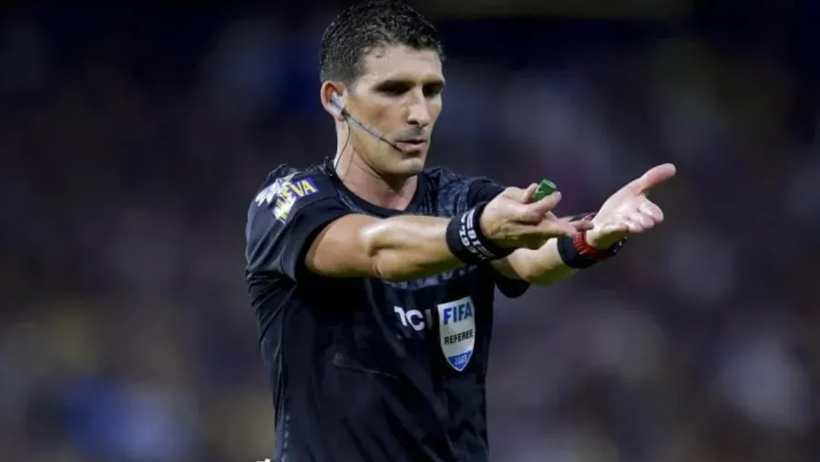 Designaron los árbitros para la fecha de clásicos: Andrés Merlos dirigirá Boca-River