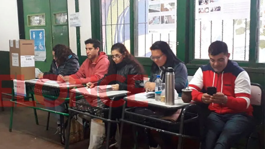 Mesa 406 de la Escuela Filiberto Reula de Lomas del Mirador