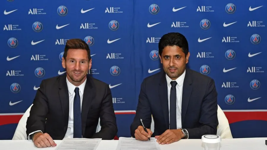 Ya es oficial: Lionel Messi firmó su contrato por dos años con el París Saint Germain