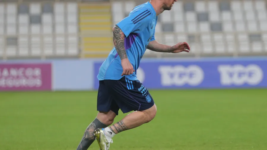 Argentina tuvo su última práctica y Scaloni no dio indicios para el último amistoso