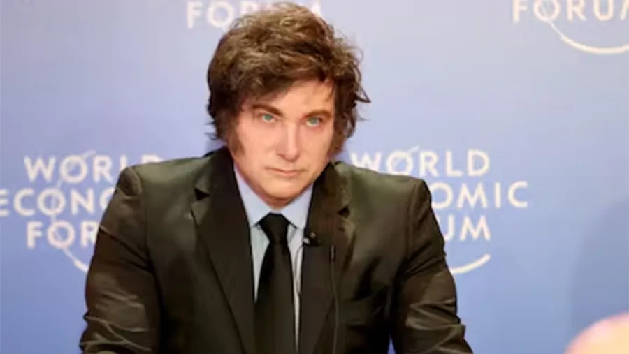 El presidente Javier Milei compartió hoy en Suiza un encuentro de trabajo con CEOs y directivos de importantes empresas y holdings “Country Strategy Dialogue on Argentina”, en el marco de su participación en el Foro de Davos. El presidente Javier Milei compartió hoy en Suiza un encuentro de trabajo con CEOs y directivos de importantes empresas y holdings “Country Strategy Dialogue on Argentina”, en el marco de su participación en el Foro de Davos.