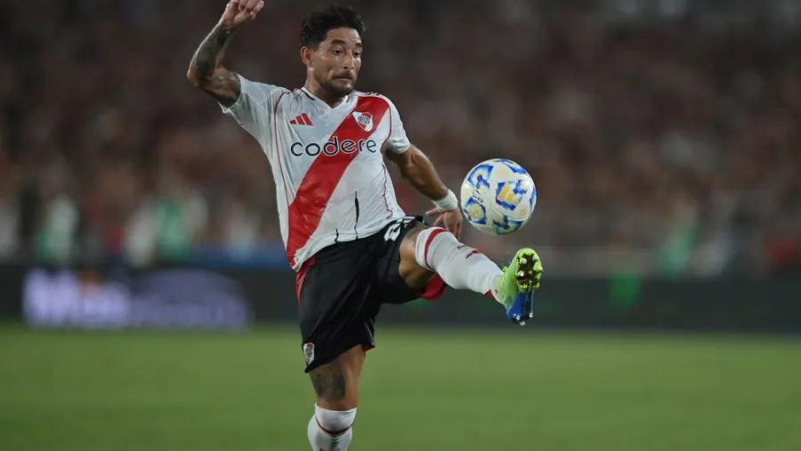 Gallardo elogió al entrerriano Casco: “Cuando el equipo lo necesita está al pie del cañón”