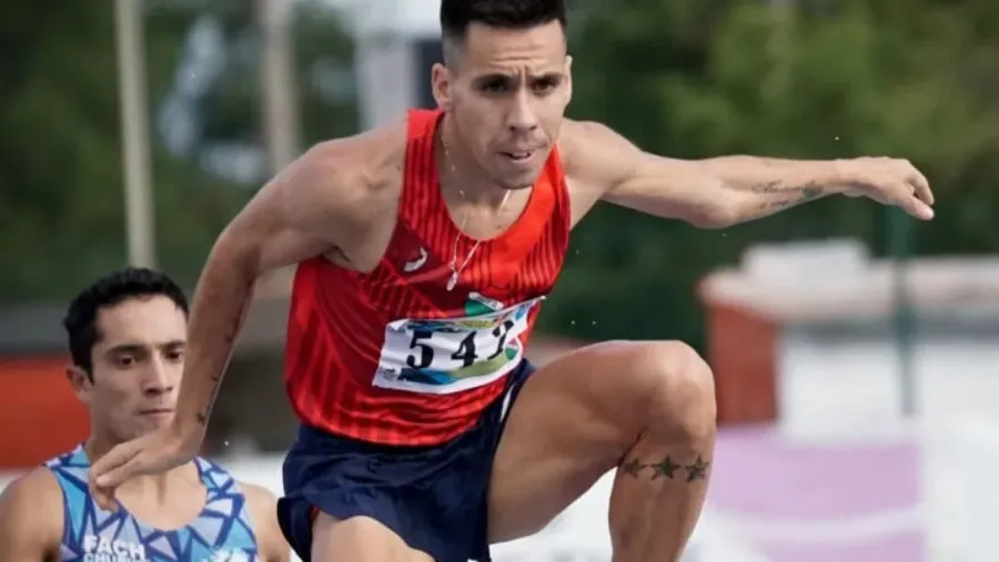 Atletismo: el paranaense Julián Molina ganó una medalla de bronce en el Iberoamericano