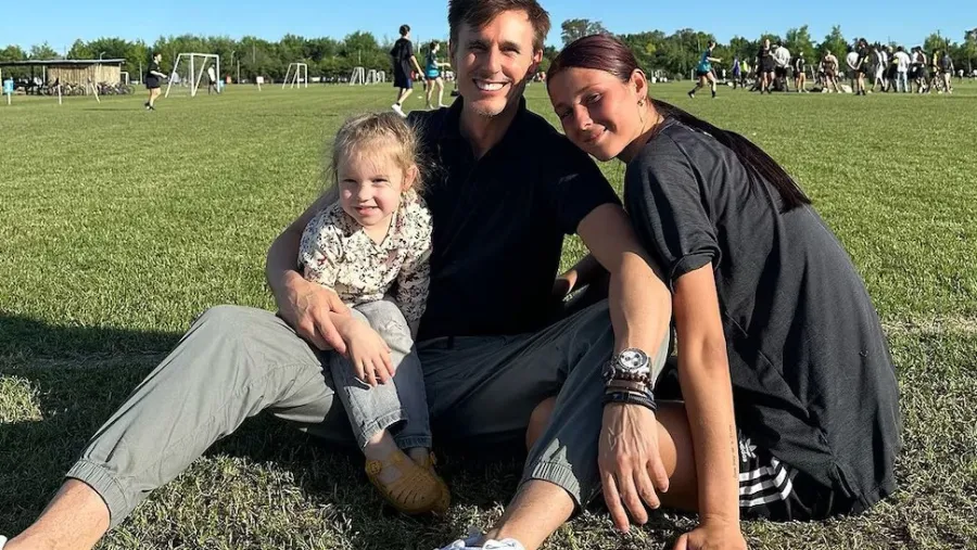 Roberto García Moritán con sus hijas, Delfina y Anita. (Instagram, Robertogmoritan)