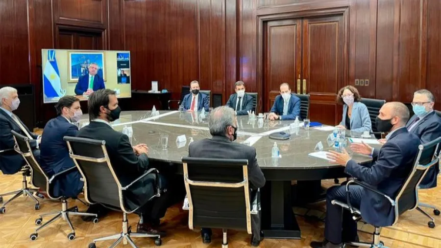 Del anuncio del Presidente ante representantes de empresas participaron el ministro de Desarrollo Productivo, Matías Kulfas; el de Economía, Martín Guzmán, y la vicejefa de Gabinete, Cecilia Todesca.