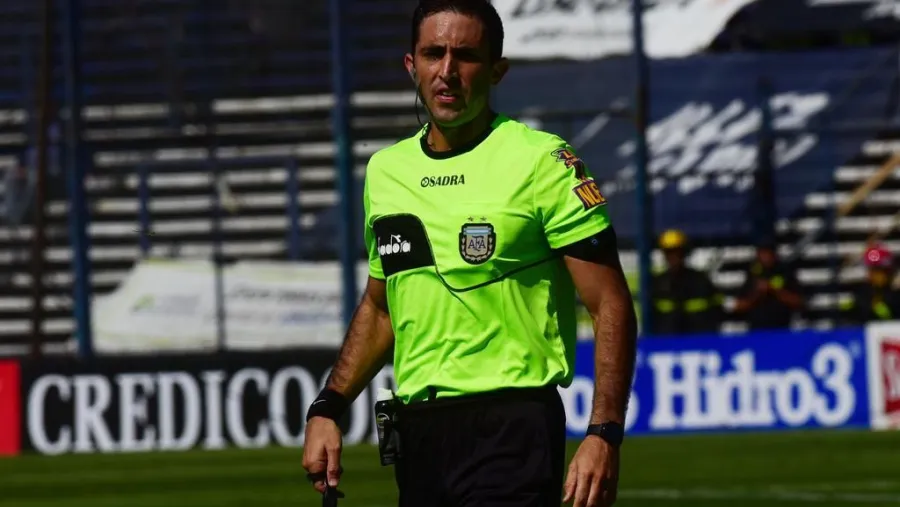 Definieron los árbitros para la fecha 12: Nazareno Arasa dirigirá Vélez-Patronato