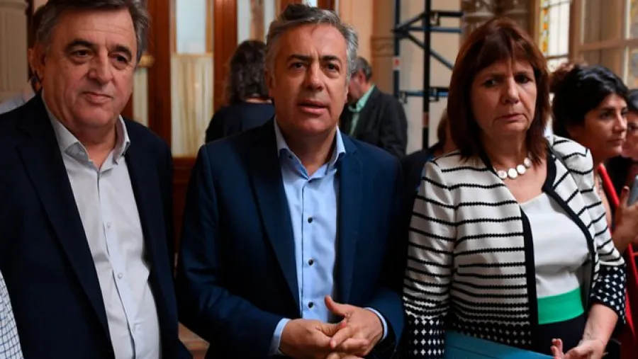 Mario Negri, Alfredo Cornejo y Patricia Bullrich