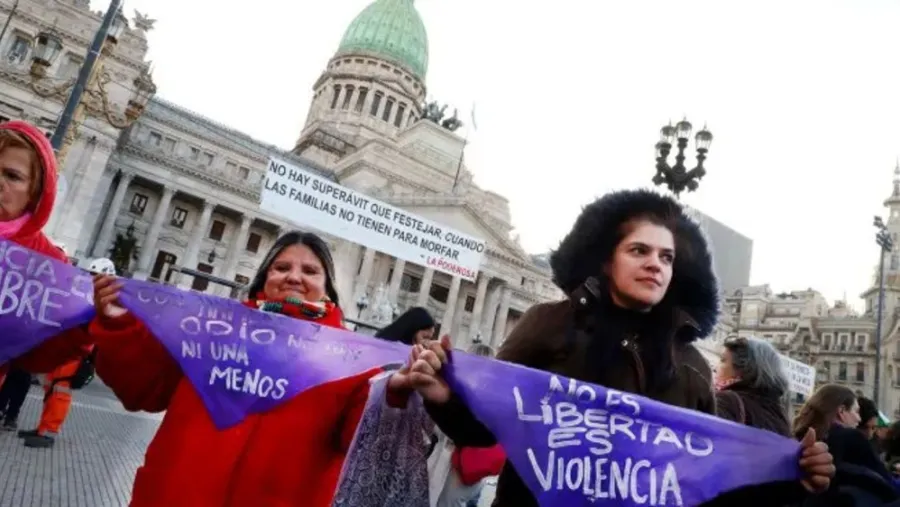 La Justicia dio lugar a una cautelar de organizaciones feministas.