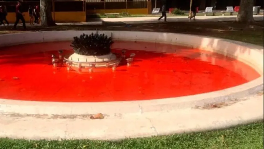 fuente roja fuente roja