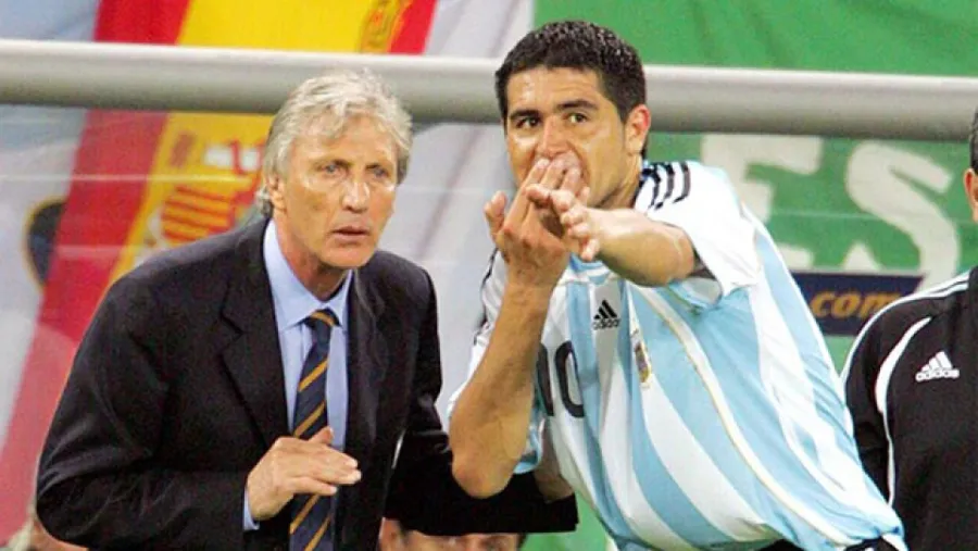 El entrerriano Pekerman indicó que Riquelme “siempre va a defender el fútbol”
