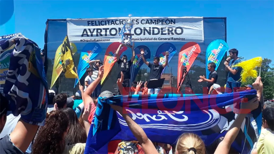 General Ramírez recibió al flamante campeón del TC Pista, Ayrton Londero
