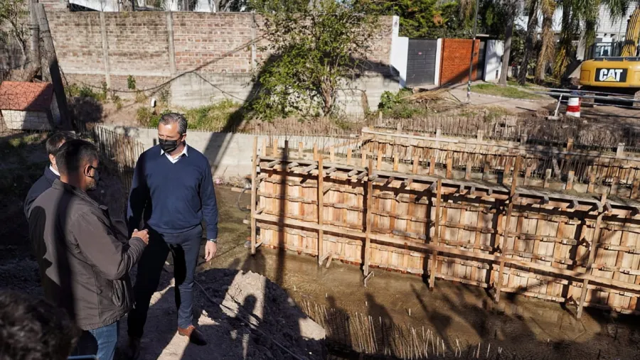 Bahl recorrió la obra de calle Gálvez