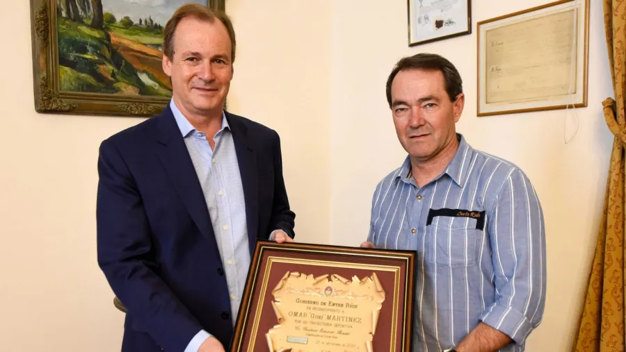 Bordet hizo un reconocimiento al “Gurí” Martínez por su trayectoria deportiva