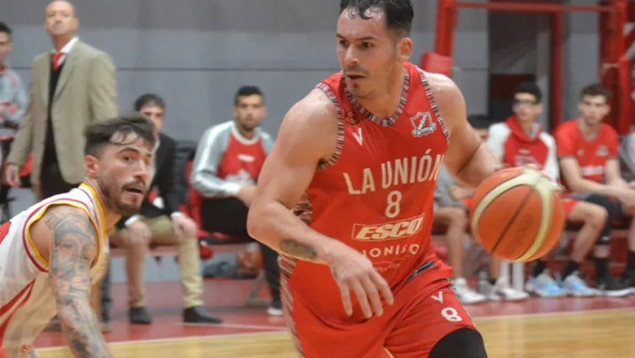 Básquet: Rocamora sumó experiencia con la llegada del base Brian “Oso” Díaz 