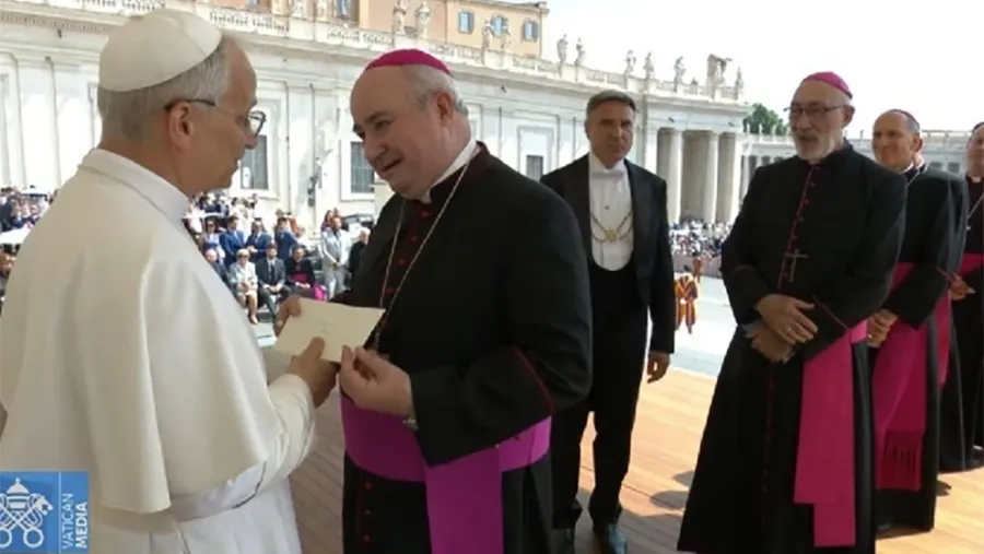 El vicepresidente del episcopado César Daniel Fernández (obispo de Jujuy), se reunió en audiencia con el papa León XIV y lo invitó a visitar al país.