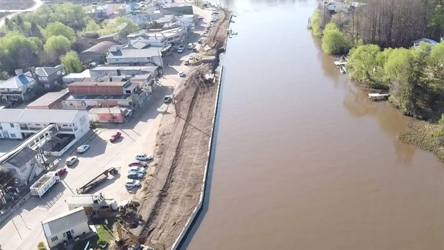 La obra de Defensa Contra Inundaciones de Villa Paranacito (Casco urbano) insume una inversión de 1.100.894.750,74 de pesos.