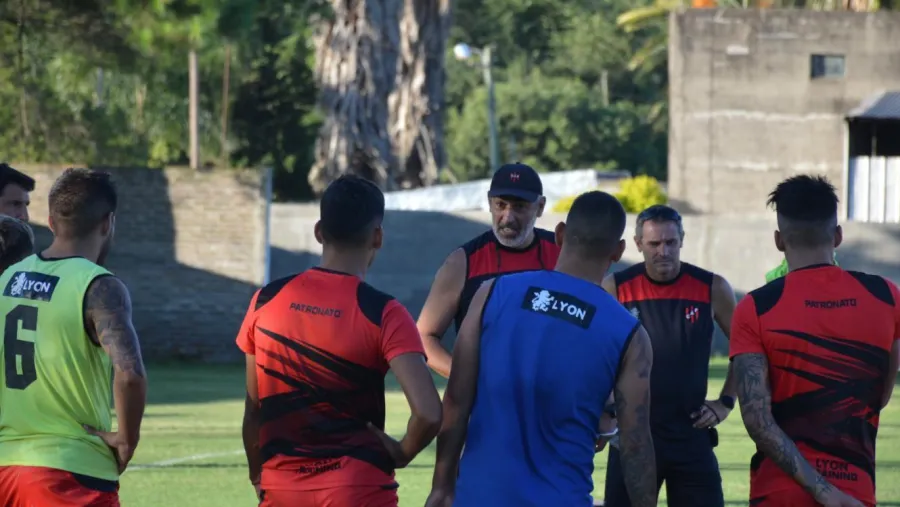 Delfino charla