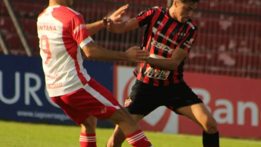 Patronato y Atlético Paraná quedaron a mano en el clásico y en la tabla liguista