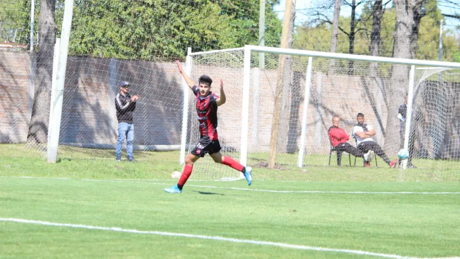 Patronato goleó a Newell’s, para volver a sonreír en Reserva