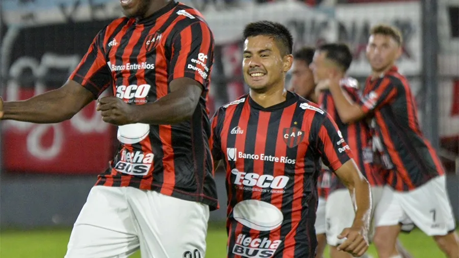 Quilmes y Patronato empataron 2 a 2 por la fecha 12 de la Primera Nacional. Quilmes y Patronato empataron 2 a 2 por la fecha 12 de la Primera Nacional.