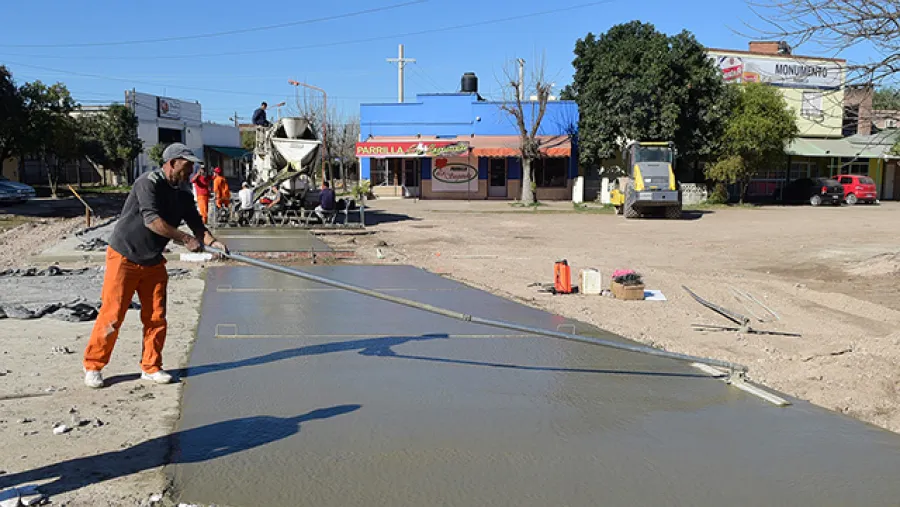 Pavimentan calles en barrio Bajada Grande de Concepción del Uruguay Pavimentan calles en barrio Bajada Grande de Concepción del Uruguay