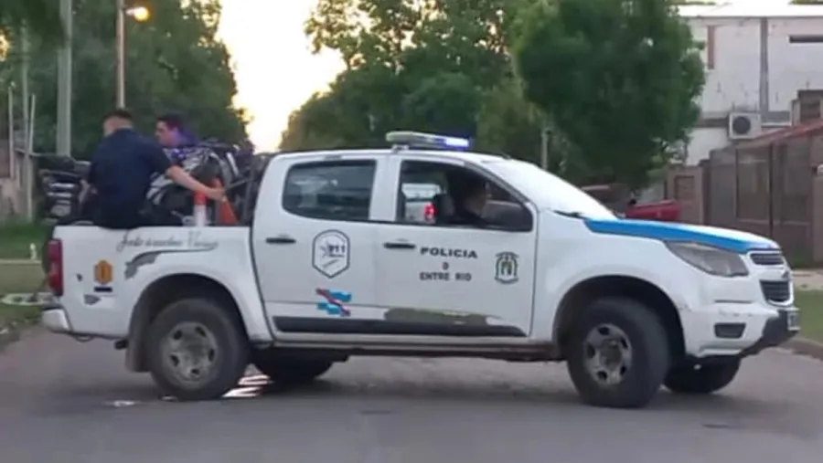 Un motociclista perdió la vida al chocar con una camioneta en calle del Poncho y de la Yerra. Un motociclista perdió la vida al chocar con una camioneta en calle del Poncho y de la Yerra.