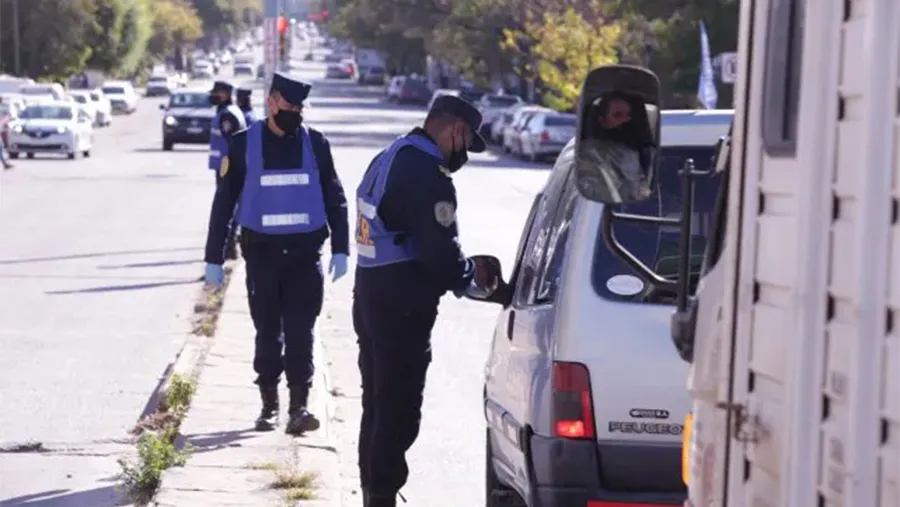Según las autoridades, el trabajo no se ve resentido por los casos de Covid-19.