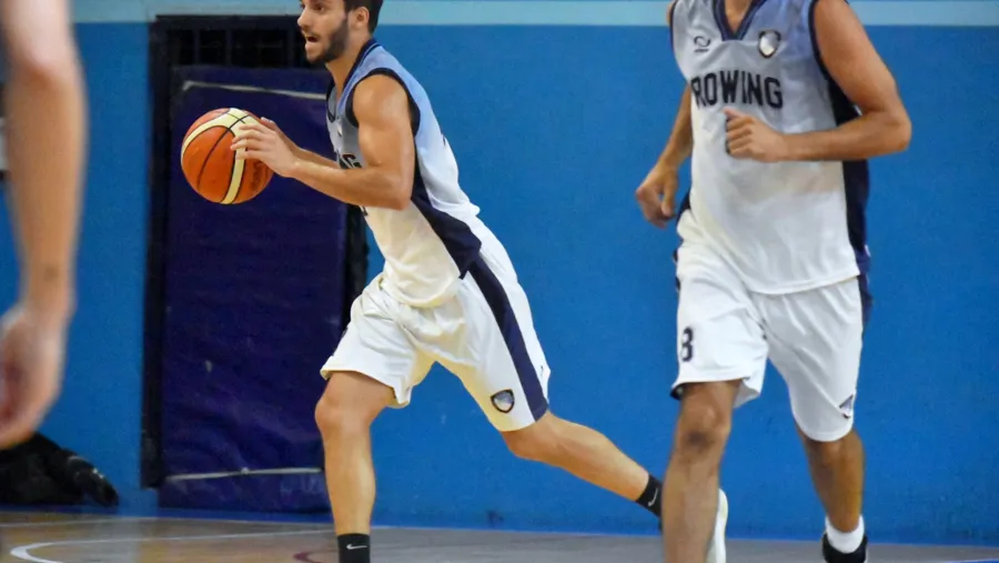 Rowing se quedó con el clásico y Unión de Crespo consolidó su liderazgo Rowing se quedó con el clásico y Unión de Crespo consolidó su liderazgo