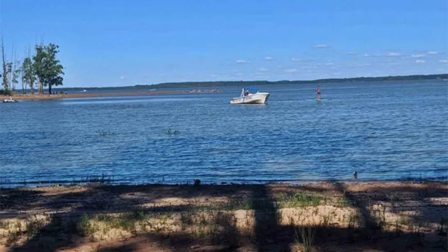 Prefectura busca el cuerpo de un joven que se habría ahogado en el Lago de Salto Grande.