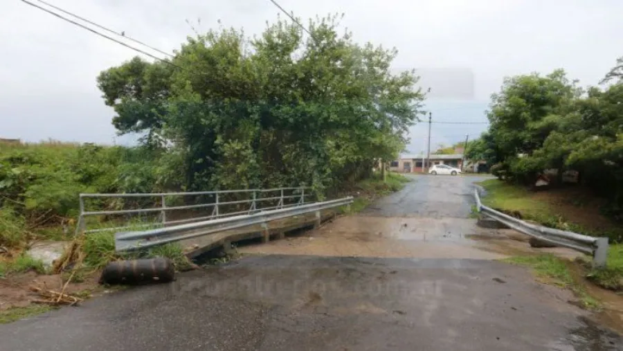 puente calle Manuel Gálvez (Foto: Uno)