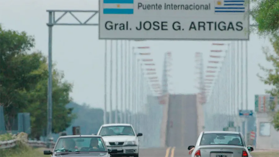 Puente Internacional Artigas