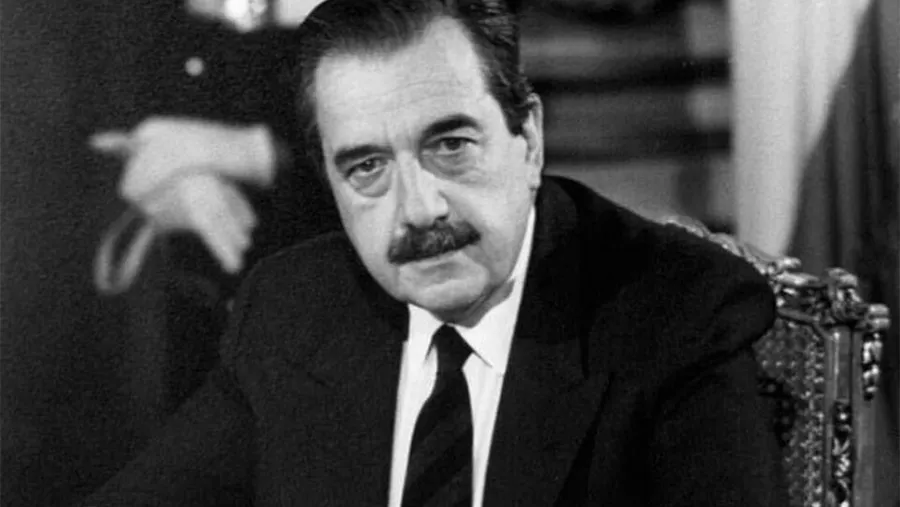 Raúl Alfonsín es considerado como el padre de la democracia. Gobernó entre 1983 y 1989.