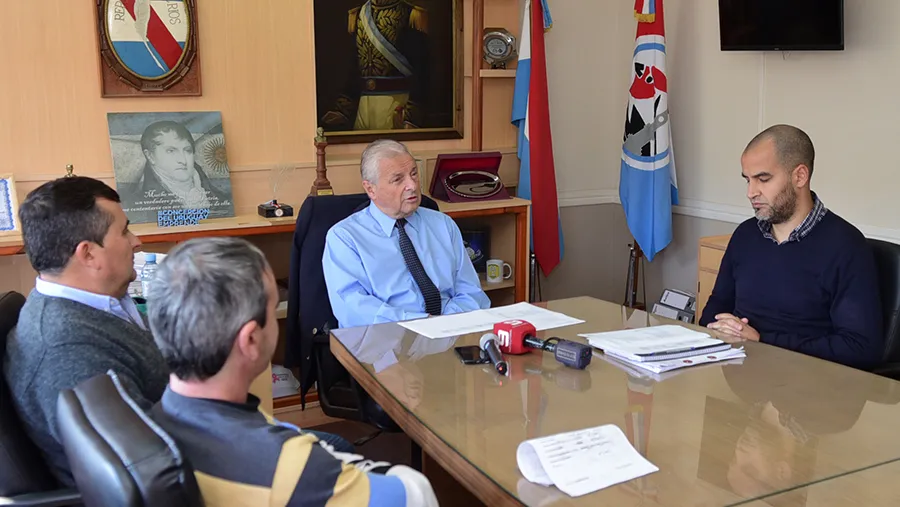 Reunión Lauritto red de gas