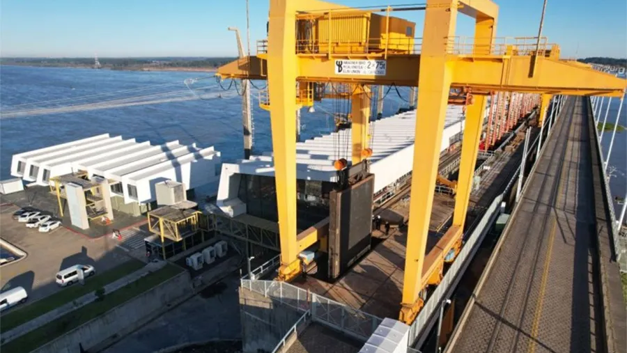 Motosierra en represas. Yacyretá despidió a más de 100 y en Salto Grande preparan medidas de fuerza porque Nación no paga.