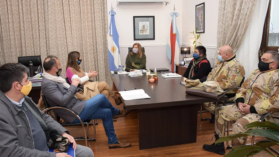 Aspecto del encuentro de los funcionarios que analizaron la situación en la zona del Delta entrerriano.