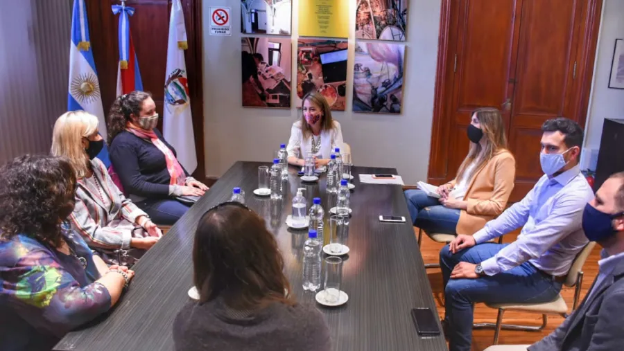 Zoff y concejales recibieron a las autoridades de la Defensoría del Pueblo de Paraná