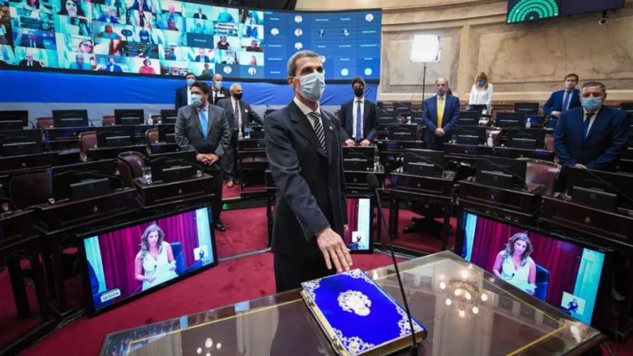 El Senado ratificó sus autoridades y juró el reemplazante de Menem