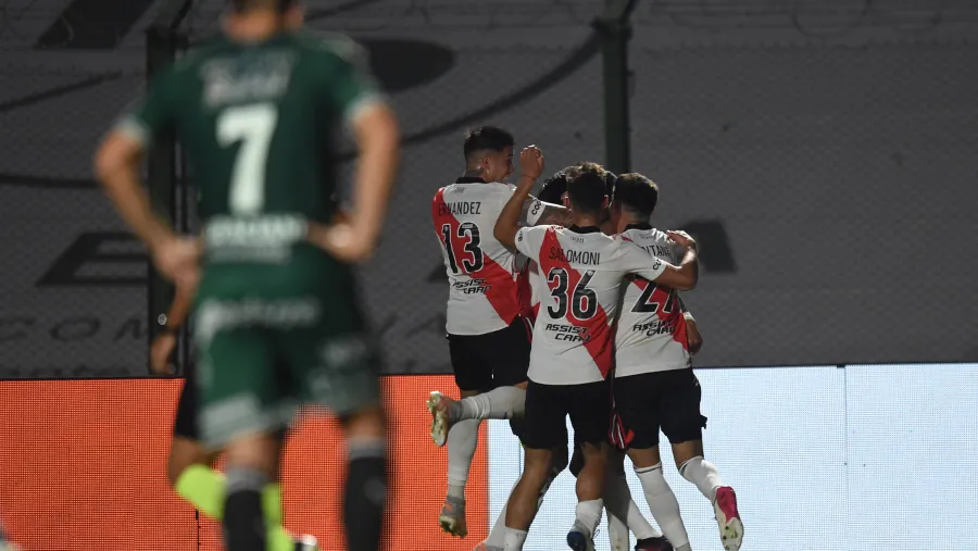 River reaccionó a tiempo y consiguió una agónica victoria a pesar de las bajas en Junín River reaccionó a tiempo y consiguió una agónica victoria a pesar de las bajas en Junín