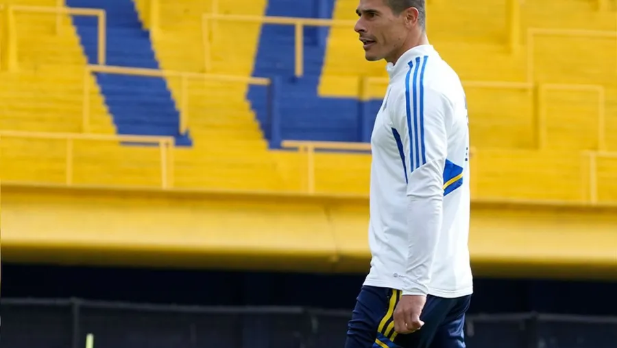 Jorge Almirón sorprendió en Boca con el entrerriano Facundo Roncaglia de lateral izquierdo