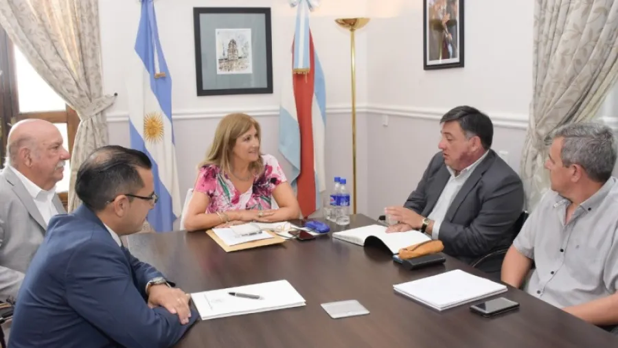 Reunión en la oficina del Ministerio de Gobierno