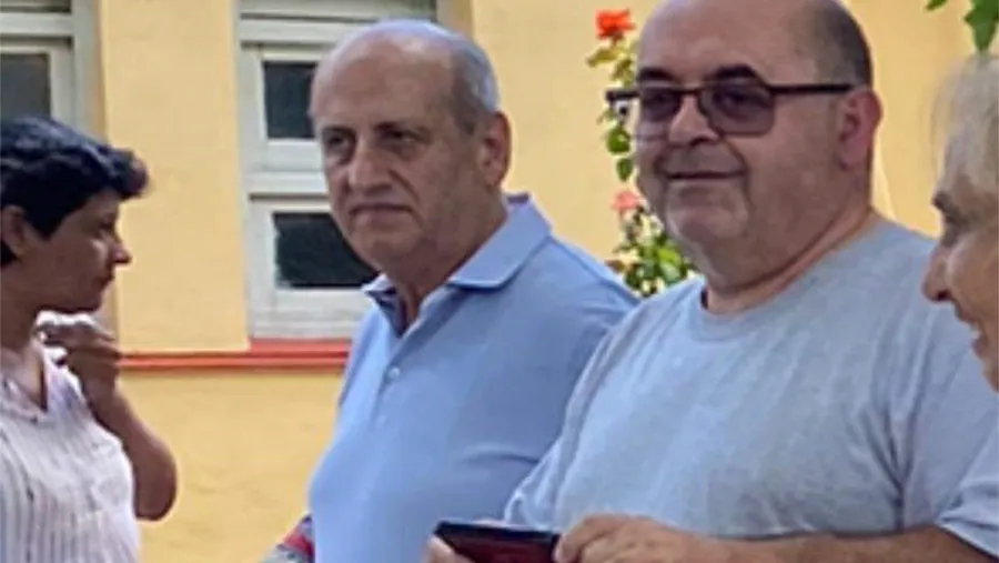 Domingo Daniel Rossi con rostro preocupado en las elecciones internas del PJ en su ciudad. Domingo Daniel Rossi con rostro preocupado en las elecciones internas del PJ en su ciudad.