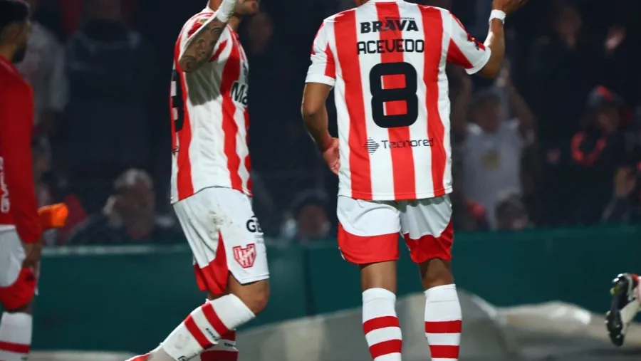 Con doblete de un exPatronato, Instituto amargó el debut de Vaccari y trepó a la cima