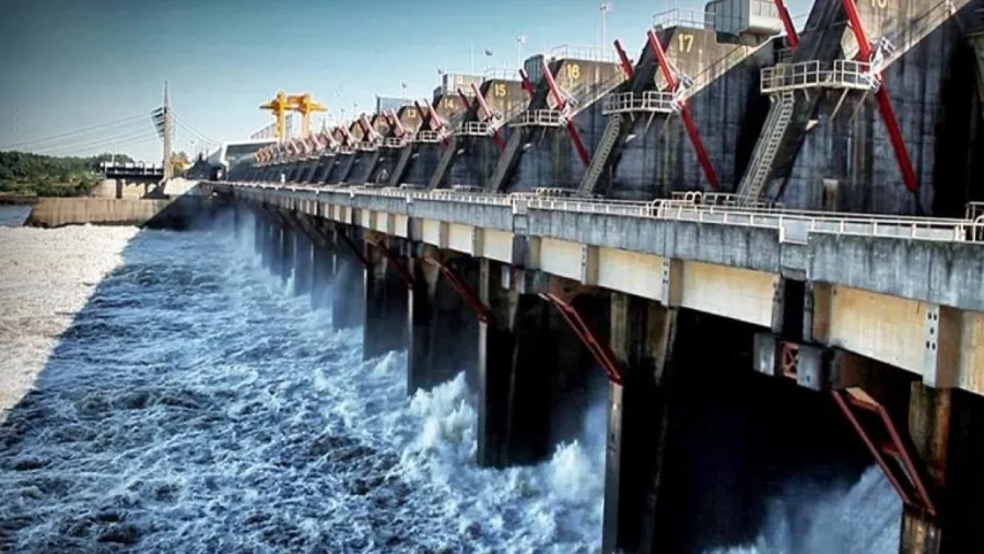 Darán tratamiento prioritario a la mercadería afectada a la renovación de Salto Grande