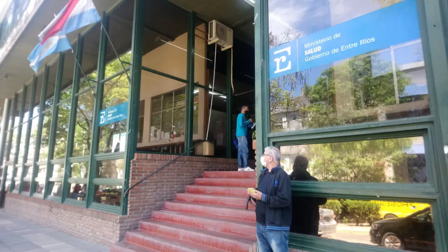 Notificaron siete fallecimientos asociados a coronavirus en la provincia