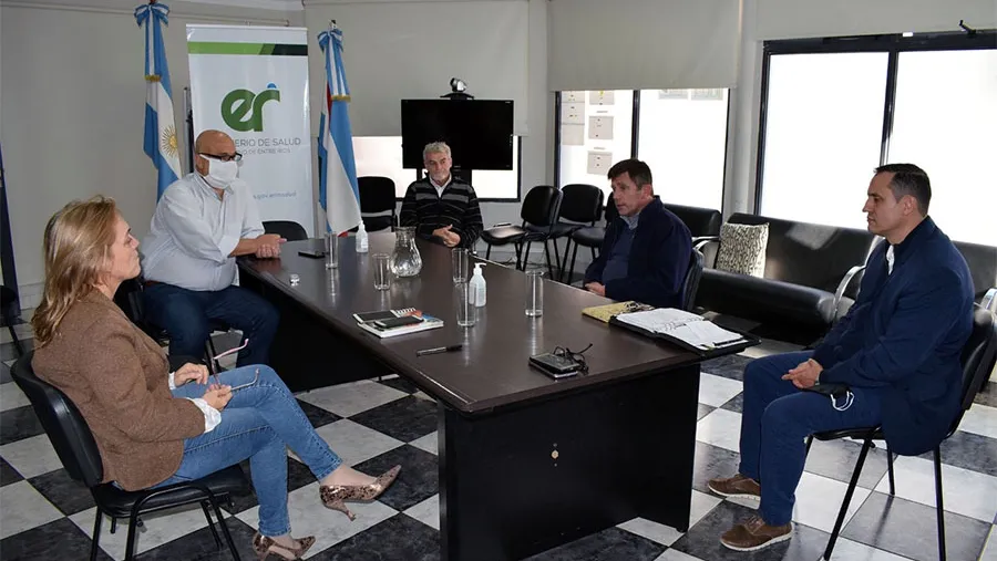 Funcionarios del Ministerio de Salud de la provincia brindaron un pormenorizado mapa epidemiológico e informe de actuación ante la pandemia del coronavirus a las autoridades de la UCR que lo habían solicitado.